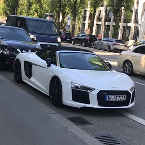 Meet your Posher, Michael